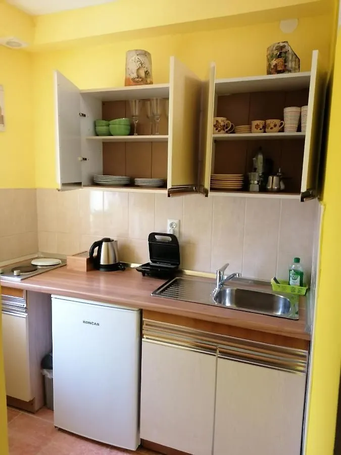 Sol Apartman Pag Town 0*,