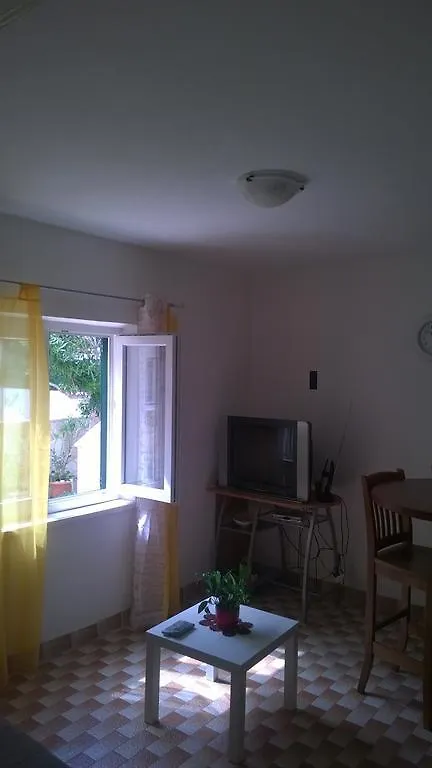 Sol Apartman Pag Town 0*,